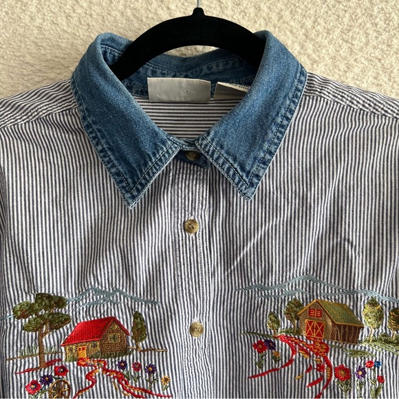 Basic Editions Women’s Vintage Denim Collar Barn Embroidery Shirt Size Medium - Picture 5 of 10